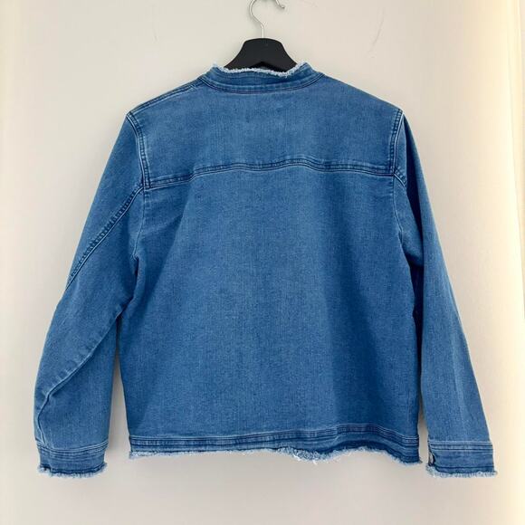 Alfred Dunner Butterly Embellished Lightweight Denim Jacket Women's Size 16P - Picture 5 of 7